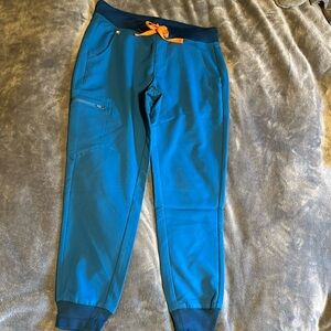 The FIGS Zamora Jogger Scrub Pants size Small Petite ALPS blue